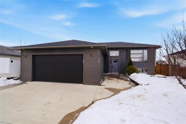 Home Photo - 13 WYLDEWOOD Crescent