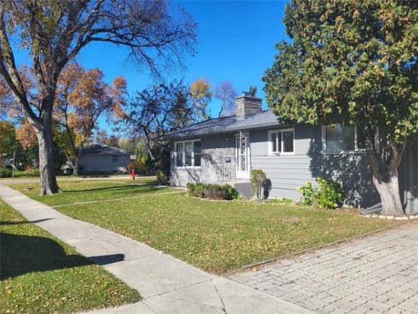 Home Photo - 911 woodvale Street