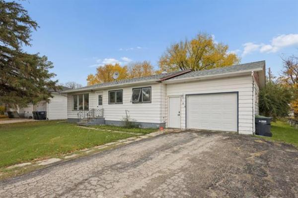 Home Photo - 123 Toronto Avenue