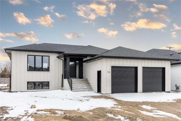 Home Photo - 16 Parkside Crescent