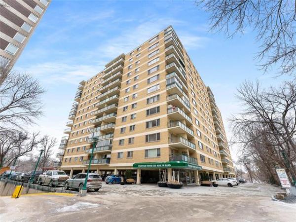 Home Photo - 1G-300 Roslyn Road