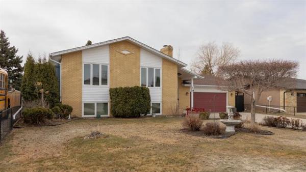 Home Photo - 32 Springwood Bay