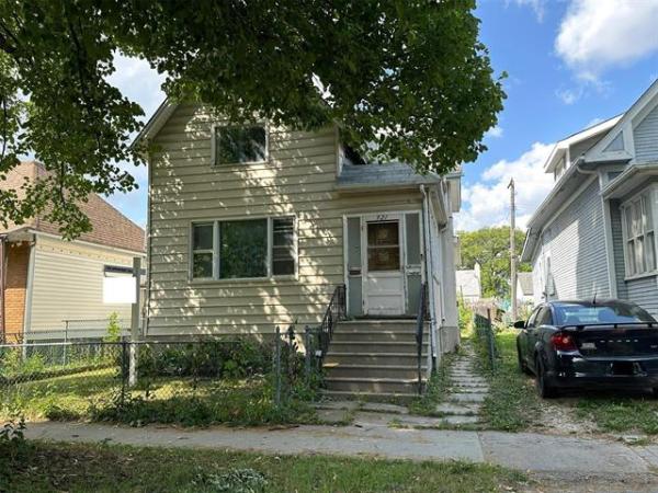 Home Photo - 921 Winnipeg Avenue
