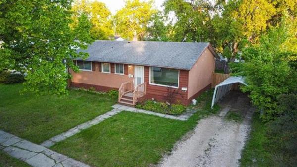 Home Photo - 10 Bayfield Avenue