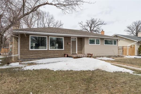 Home Photo - 420 Moray Street