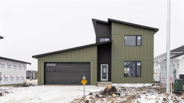 Home Photo - 154 Sterling Crescent