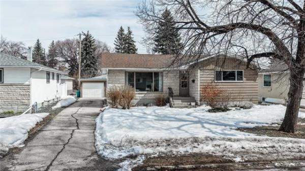 Home Photo - 205 Larchdale Crescent