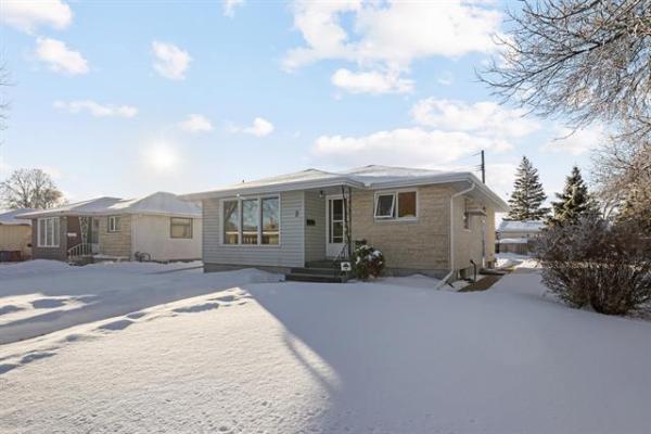 Home Photo - 2 Tudor Crescent