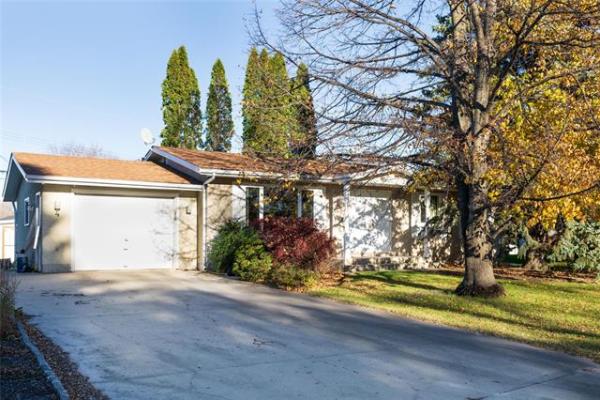 Home Photo - 4 Willow Place