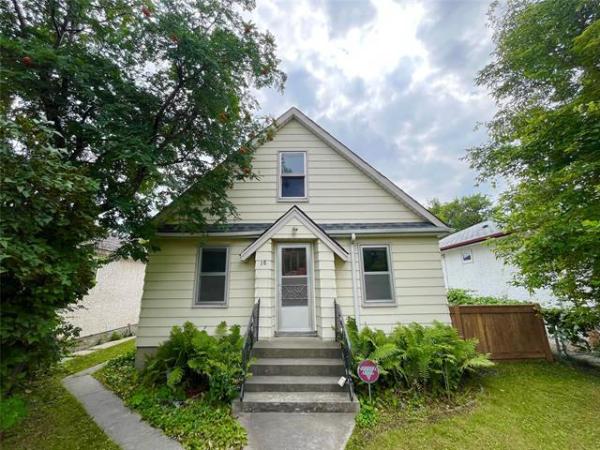 Home Photo - 18 Ellesmere Avenue