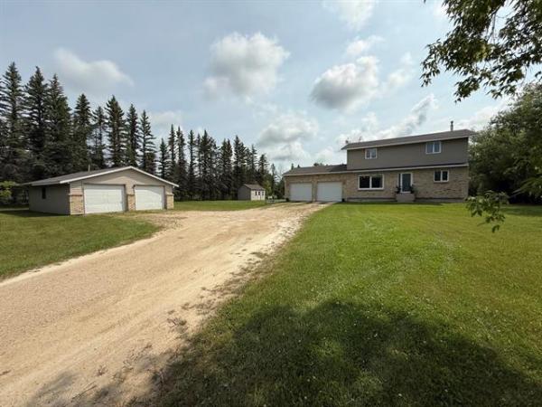 Home Photo - 90013 6 RD E Road