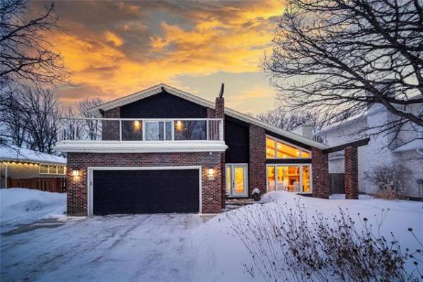 Home Photo - 339 Victoria Crescent