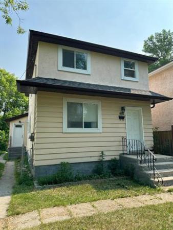 Home Photo - 461 Manitoba Avenue