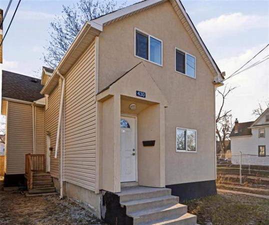 Home Photo - 430 Bannatyne Avenue