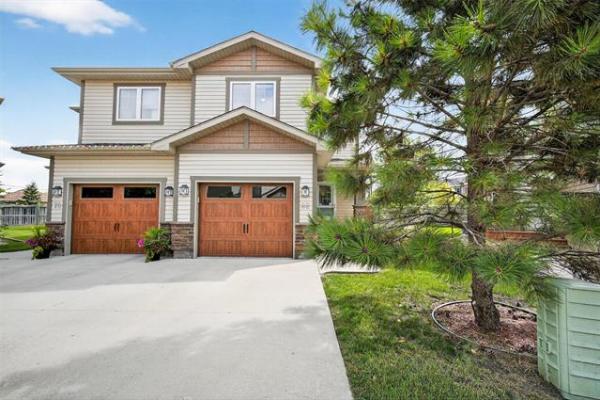 Home Photo - 68-1150 St Anne's Road