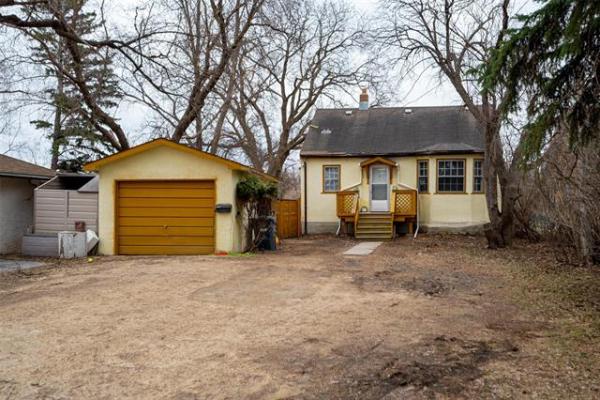 Home Photo - 862 Crescent Drive