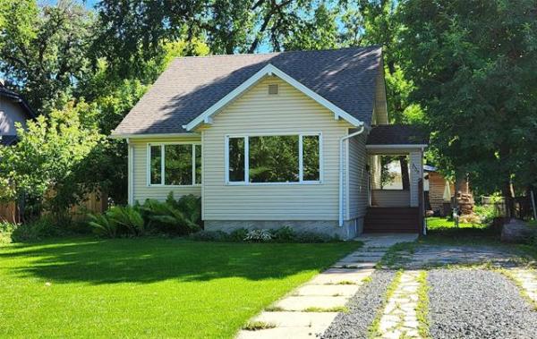 Home Photo - 338 Kingston Crescent