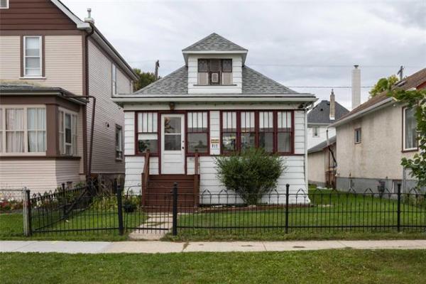 Home Photo - 917 Ingersoll Street