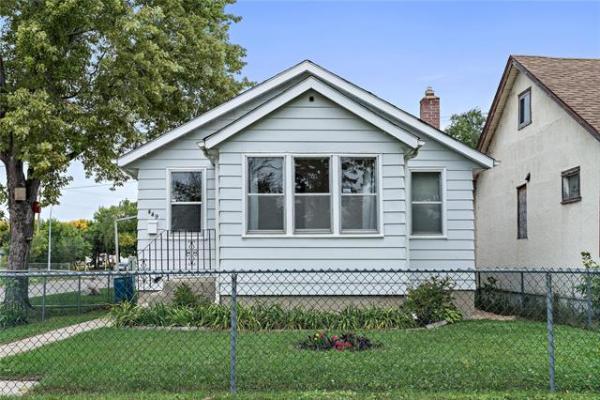 Home Photo - 449 Tissot Street