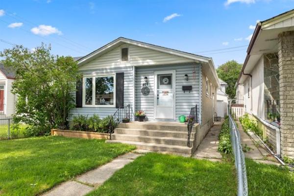 home photo - 407 Inkster Boulevard