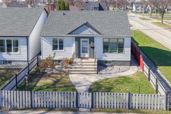 Home Photo - 598 Lansdowne Avenue