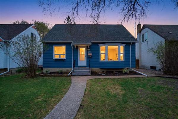 Home Photo - 256 Renfrew Street