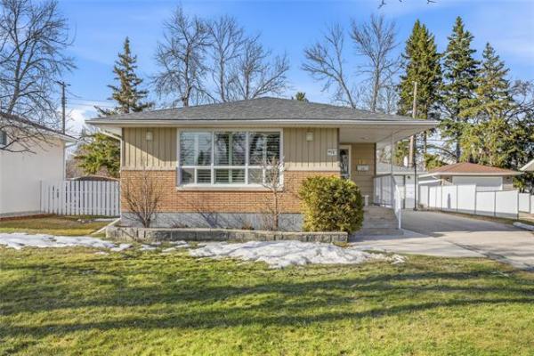 Home Photo - 15 Thackeray Avenue