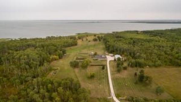 Home Photo - 173083 48 Road