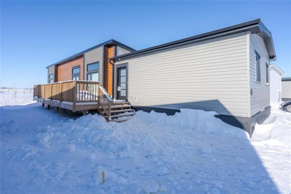 Home Photo - 46 Prairie Oak Drive