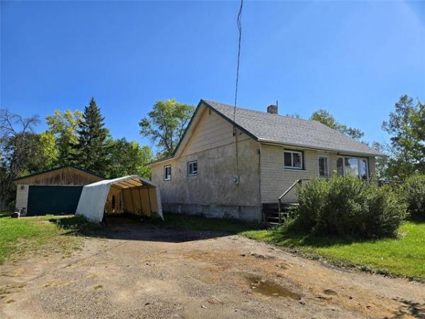 Home Photo - 36034 PTH 12 Highway