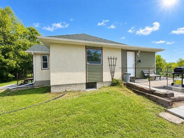 home photo - 18 Railway Avenue
