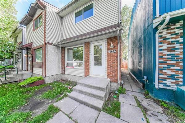 Home Photo - 1042 Beauty Avenue