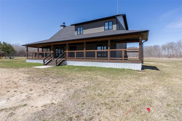 Home Photo - 48096 MUN 40E Road