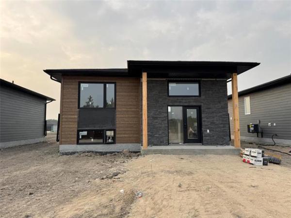 Home Photo - 10 Conifer Cove