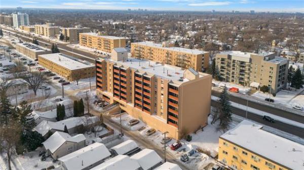 Home Photo - 612-1030 Grant Avenue