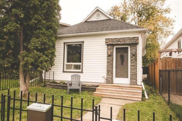 Home Photo - 440 Lipton Street