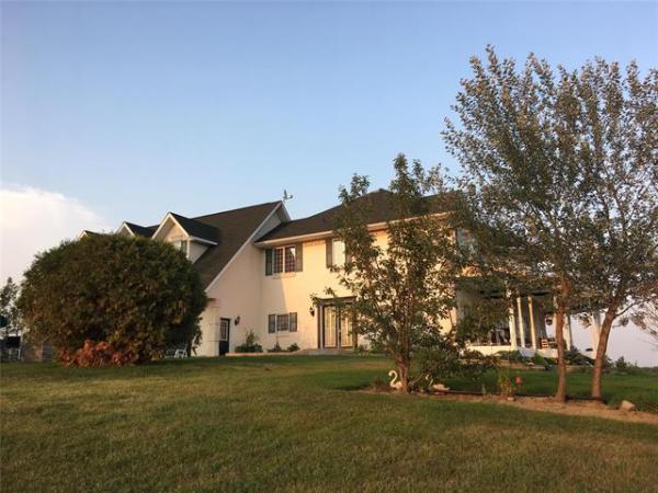 Home Photo - 75180 65N Road