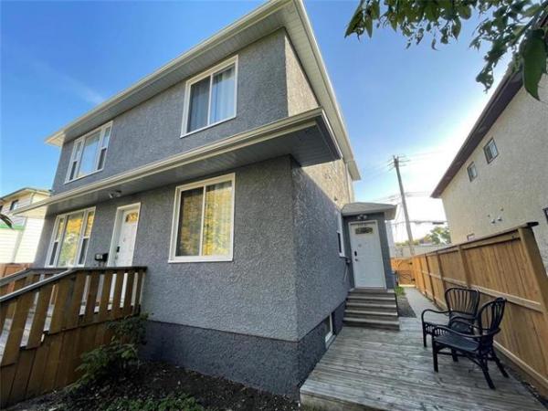 Home Photo - 850 Winnipeg Avenue