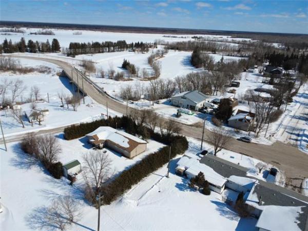 Home Photo - 120 Whitemouth Avenue