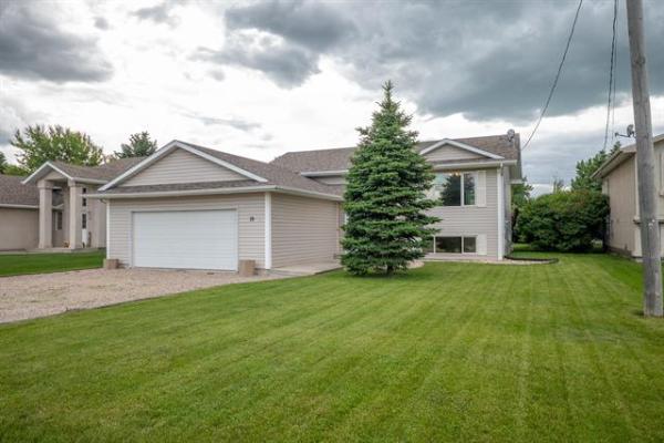 Home Photo - 19 Ridgeview Place