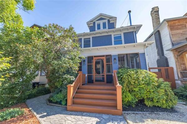 home photo - 215 Walnut Street