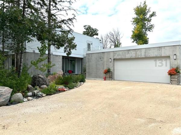 Home Photo - 131 College Avenue