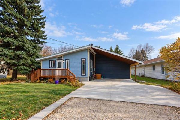Home Photo - A-24 ELLICE Avenue