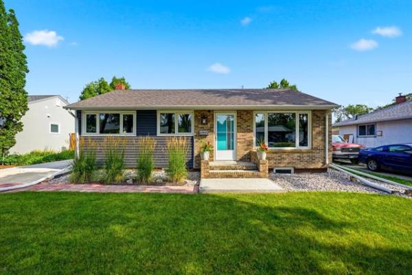 Home Photo - 509 Rosseau Avenue