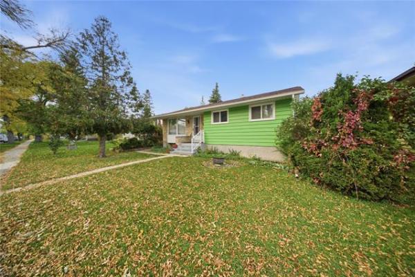 Home Photo - 247 Oakview Avenue