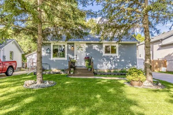 Home Photo - 724 Vimy Road