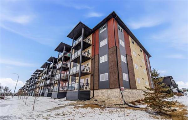 Home Photo - 123-155 Peguis Street