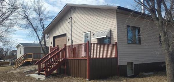 Home Photo - 17 Laurentia Beach Rd N Road