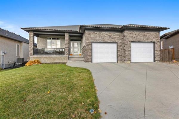 home photo - 31 Foxrun Place