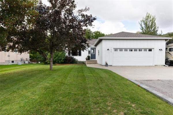 Home Photo - 105 4TH Street